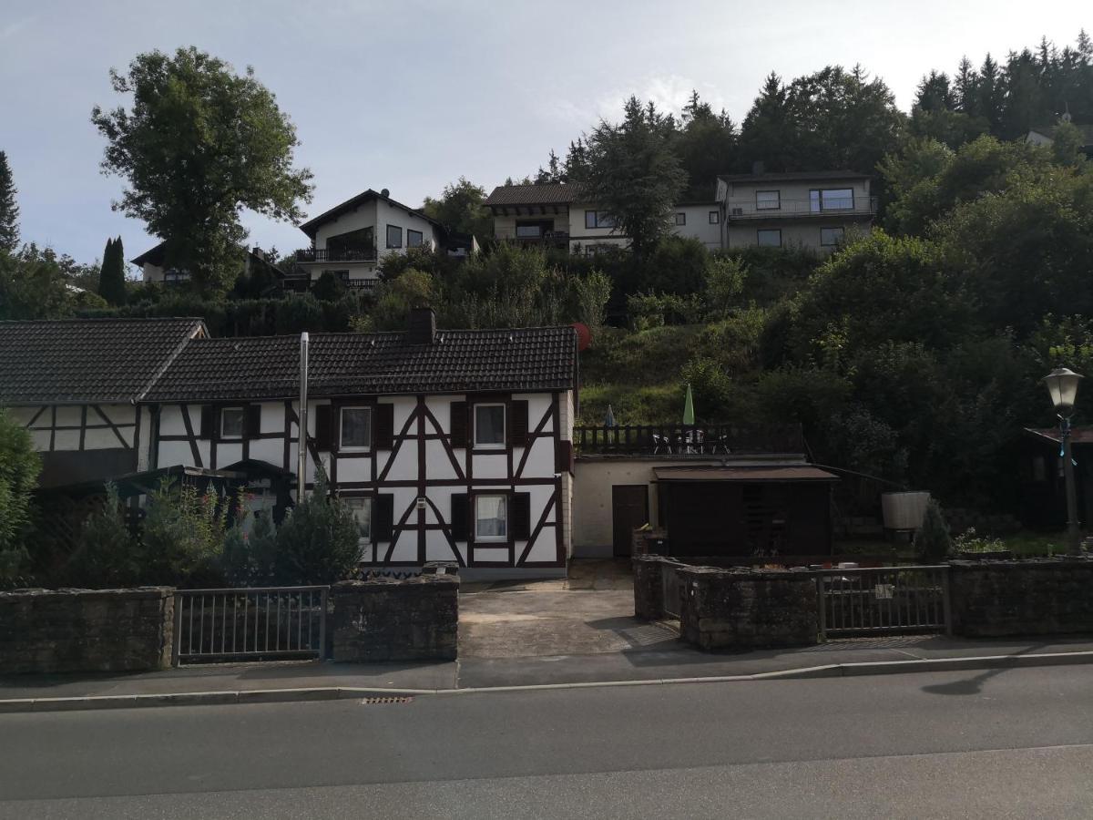 Villa Haus Am Fluss Kall Esterno foto